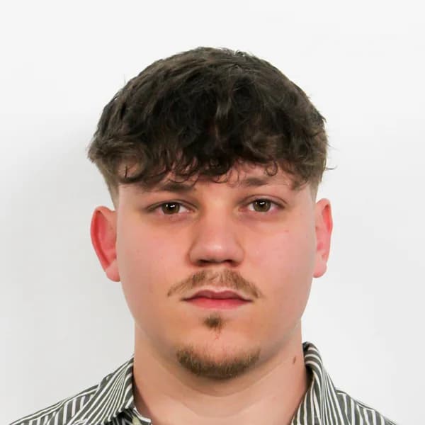 Portrait of Dominic Roworth, SEO specialist at HouseHoldTalent